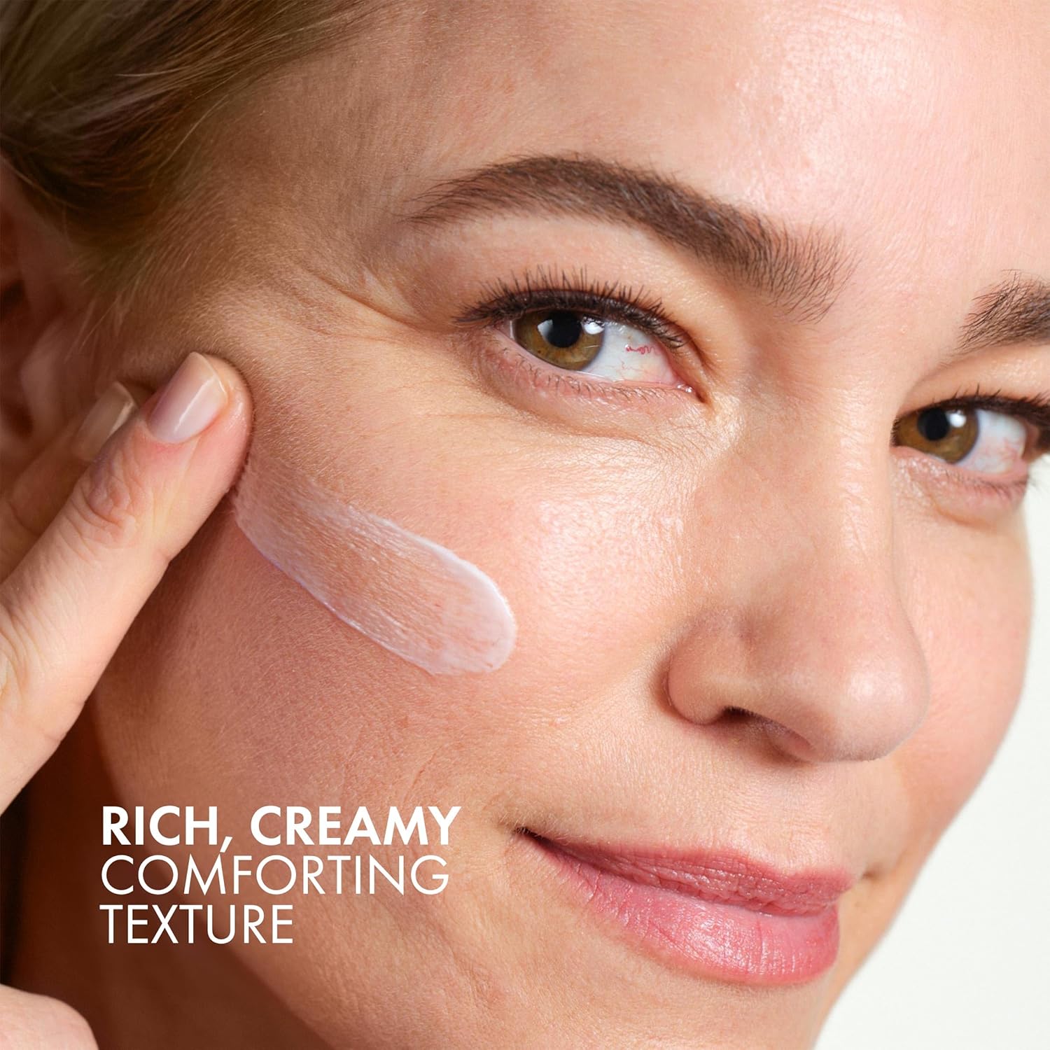 VICHY Liftactiv B3 Tone Correcting Night Cream, 4% Niacinamide + 0.15% Pure Retinol, Anti Aging Face Cream Evens Skin Tone, Fade Dark Spots & Smooth Wrinkles, Formula Minimizes Risk Of Irritation - Image 5