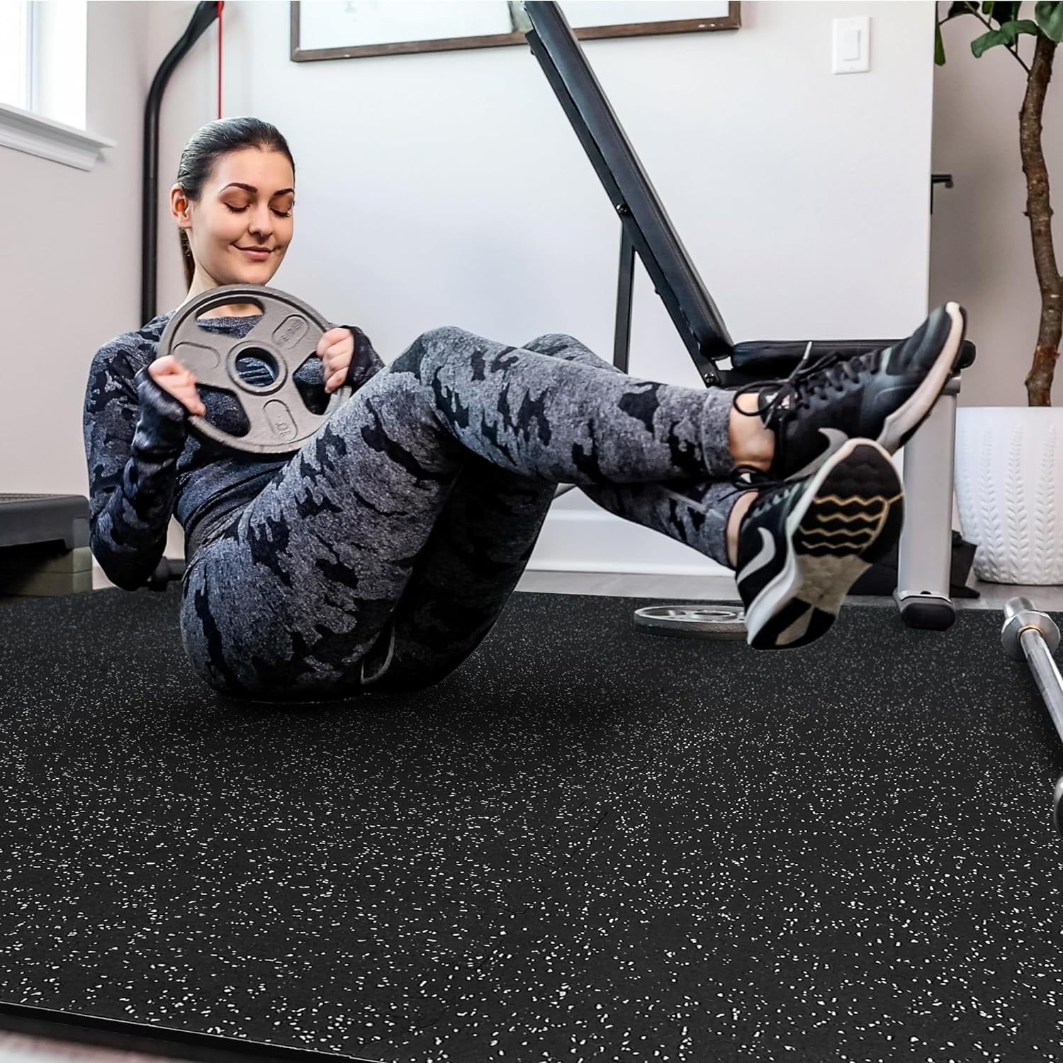 SUPERJARE 0.4'' Thick 24 Pcs 96 Sq Ft Rubber Top Exercise Equipment Mats, High Density EVA Foam Mats with Rubber Top, Interlocking Gym Flooring for Home Gym, Protective Workout Mat, Black/Grey - Image 3